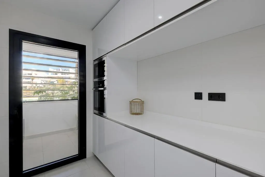 2 Bed Apartment At Estepona Hills With Great Sea Views!