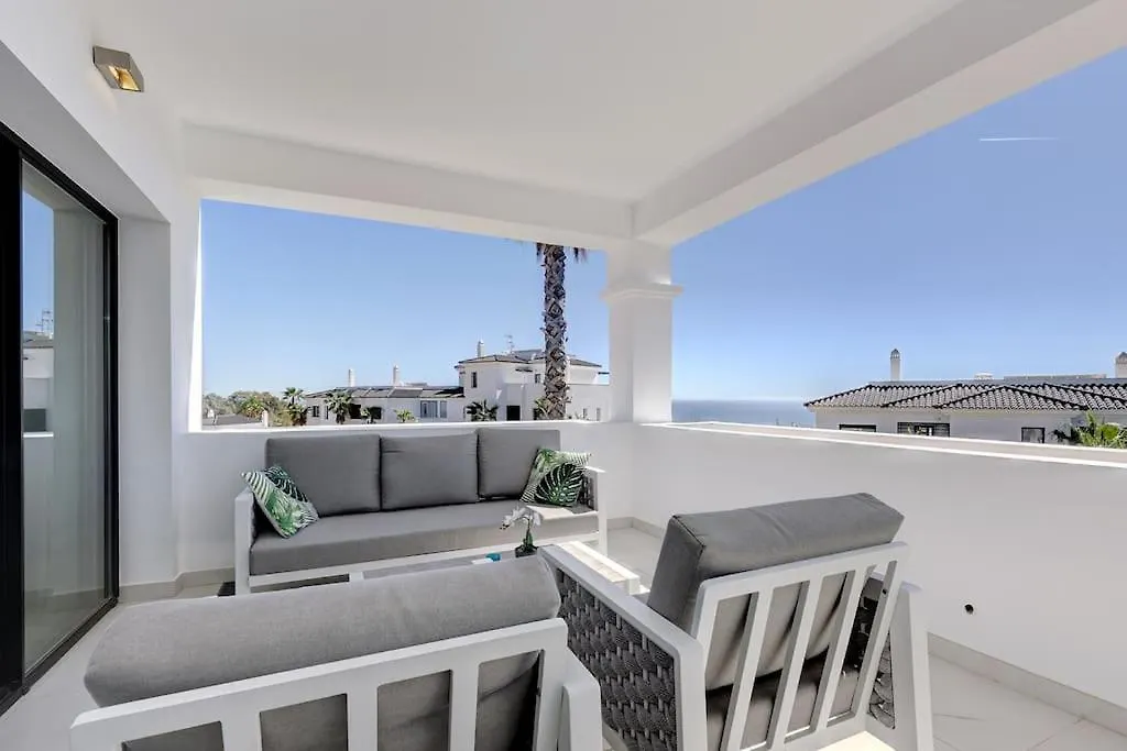 2 Bed Apartment At Estepona Hills With Great Sea Views!